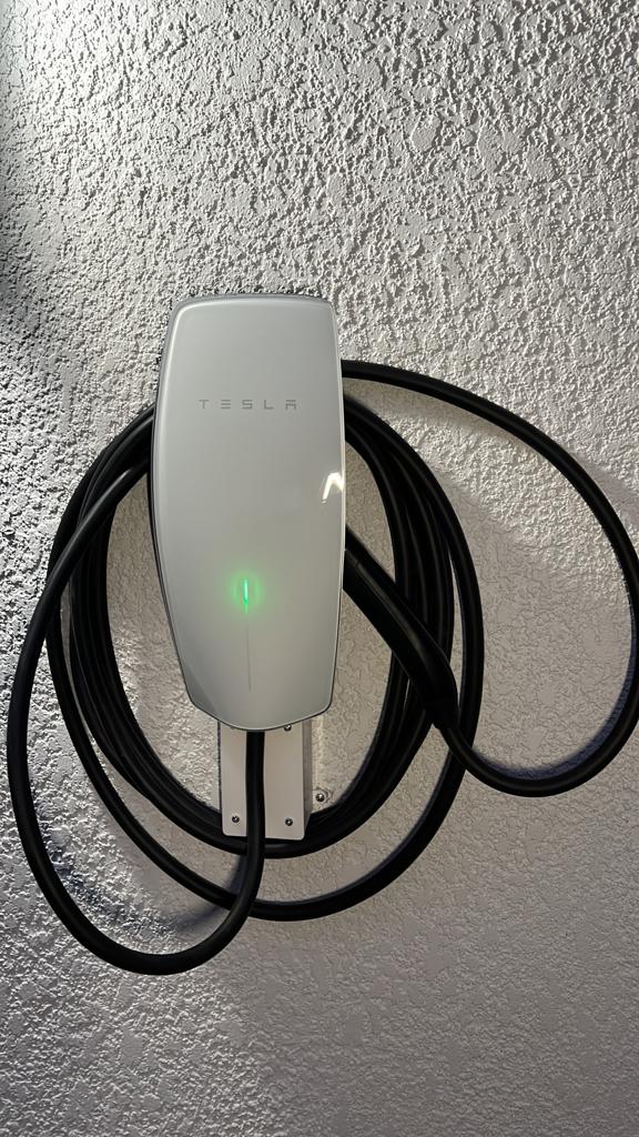 Electrical charger (Tesla) installation